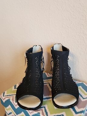 Jambu Black Laser-Cut Lace-Up Peep Toe Heeled Booties